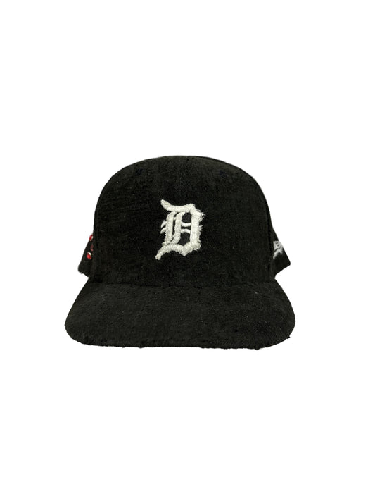 Black Seven Cowboys Hat